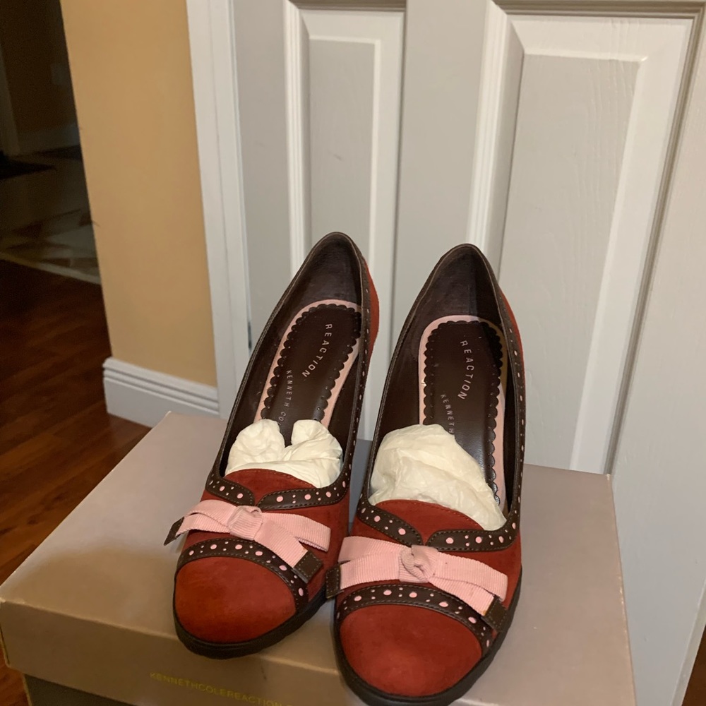 Beautiful Kenneth Cole Reaction multicolor suede wedge heel shoes